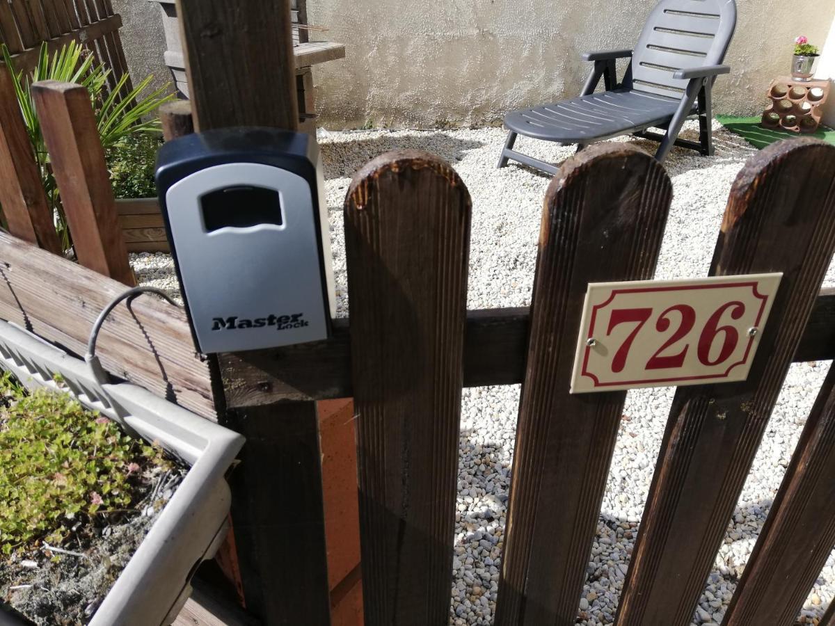 Le Gite De La Maison Rouge Anctoville Zewnętrze zdjęcie